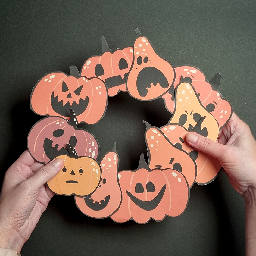 Kürbis-Kranz basteln mit Kindern – liebevolle Halloween Bastelidee von Lissi Rainbow