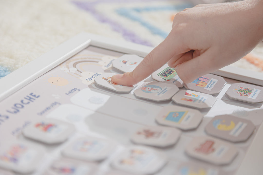 Wochenplan mit Routinekarten für Kinder – Symbolkarten aus fester Pappe für visuelle Wochenplanung und Alltag